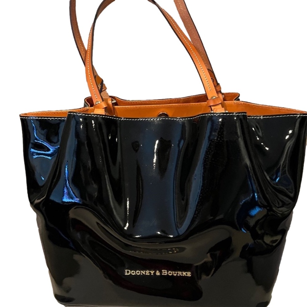 NWOT Dooney and Bourke | Flynn Patent Leather Shoulder Bag